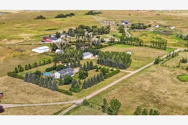 270055 Township Road 234A