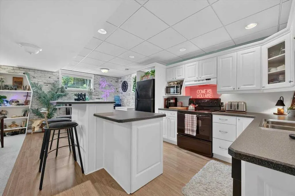 270055 Township Road 234A