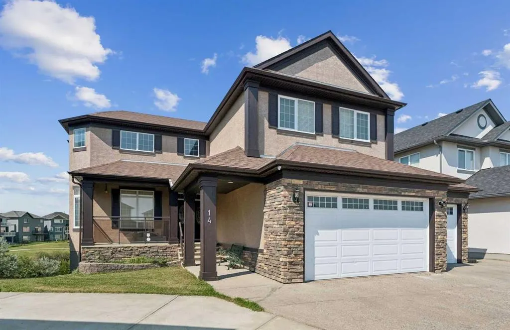 14 Taralake Cape NE