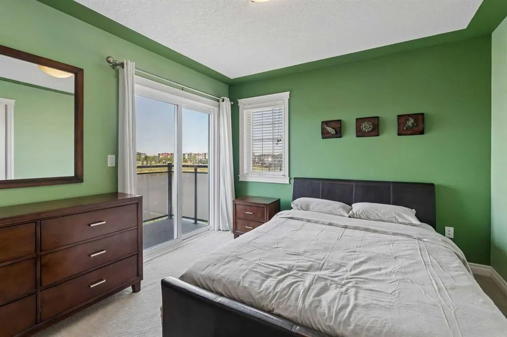 14 Taralake Cape NE