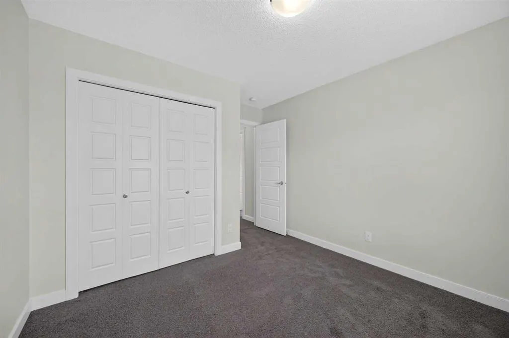 125 Redstone Common NE