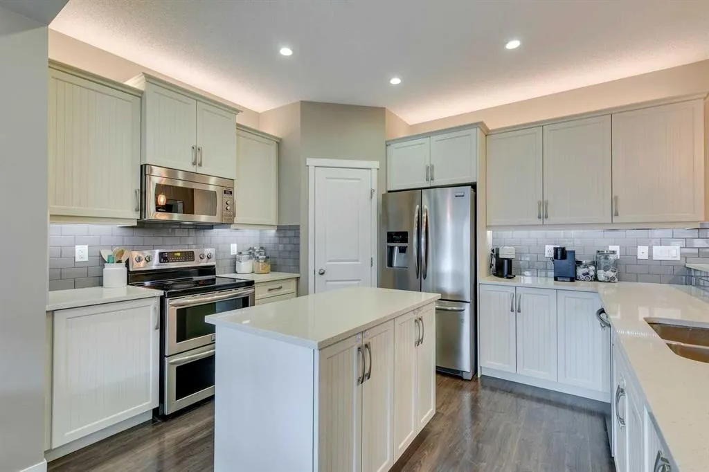 29 Copperpond Parade SE
