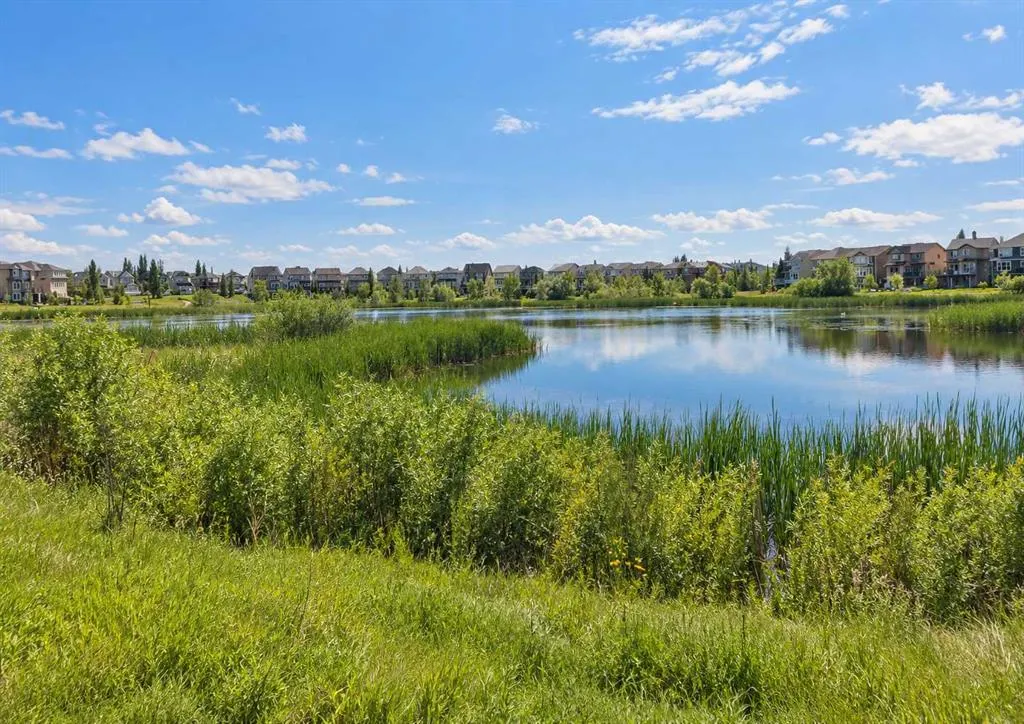 29 Copperpond Parade SE