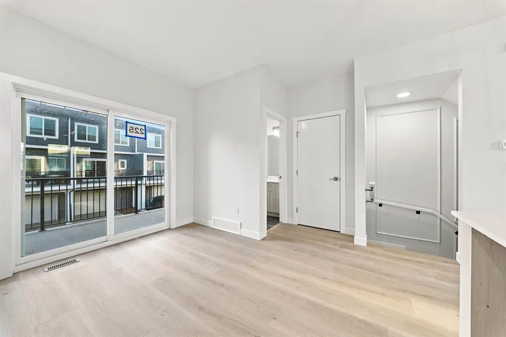 75 Cornerstone Row NE #225