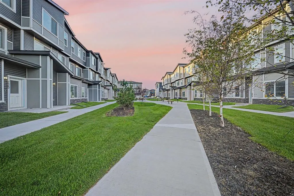 75 Cornerstone Row NE #225