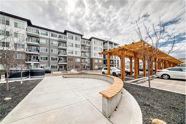 44 Skyview Parkway NE