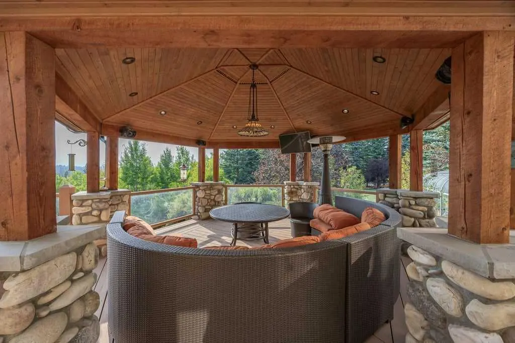 103 Mountain River Estates