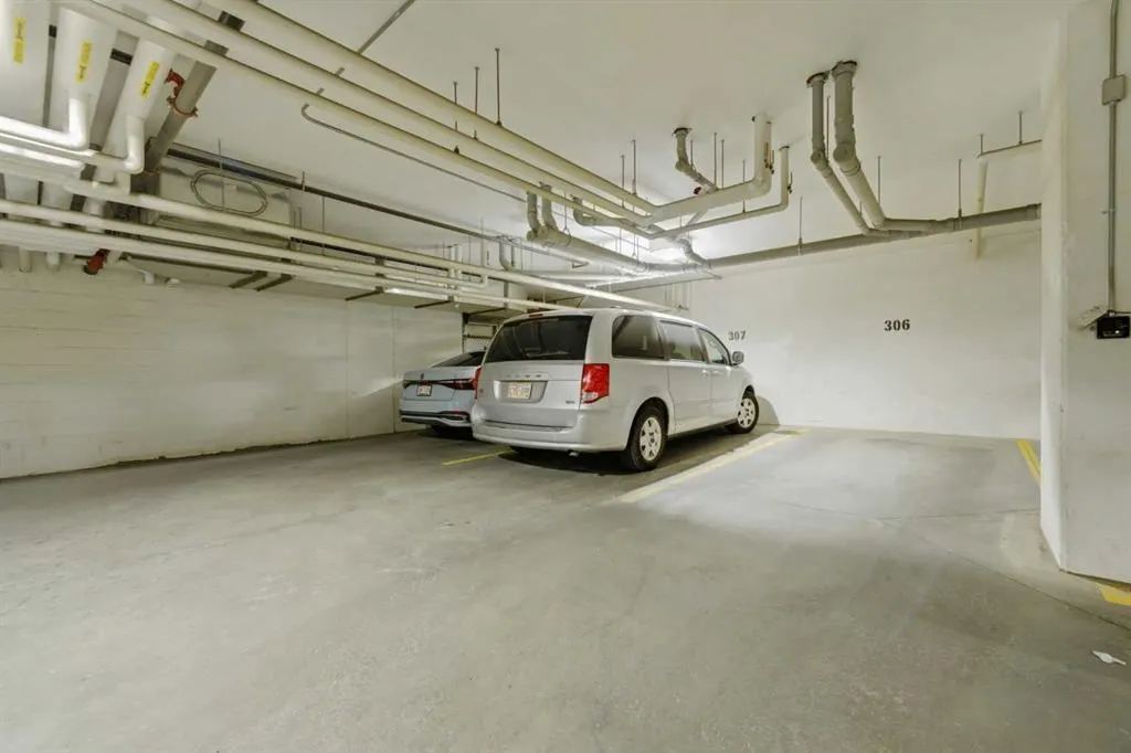 150 Auburn Meadows Manor SE #306
