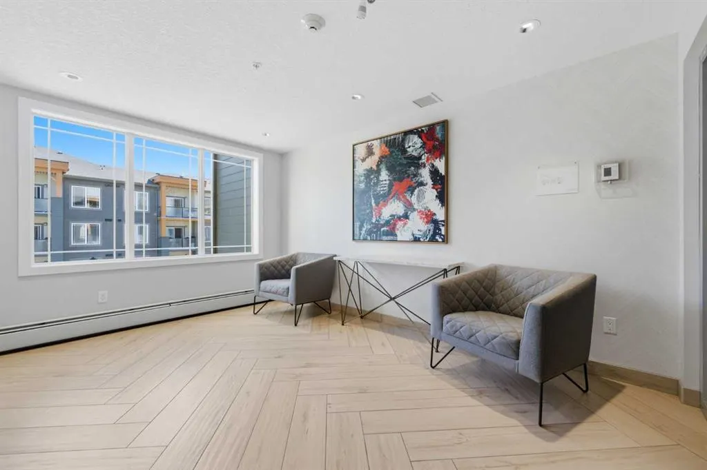 150 Auburn Meadows Manor SE #306