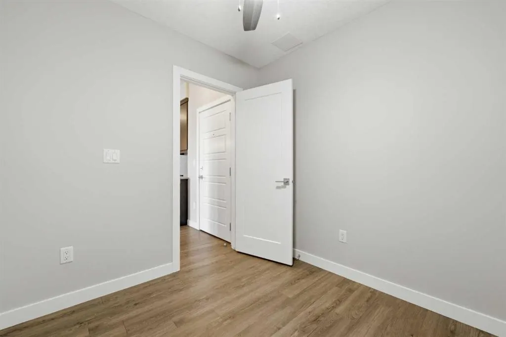 150 Auburn Meadows Manor SE #306