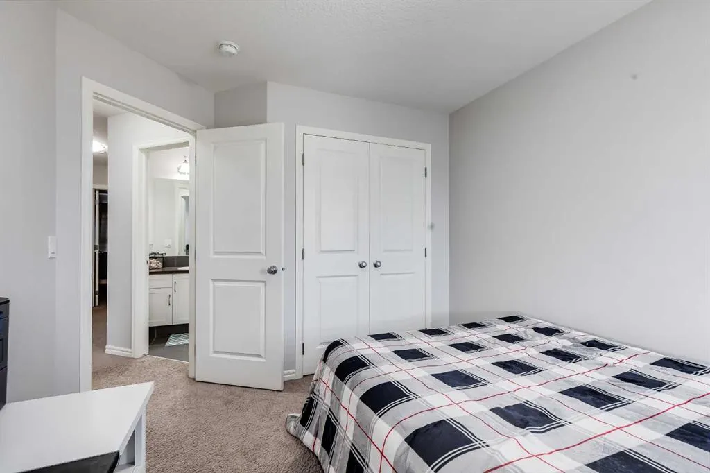 540 Evanston Link NW