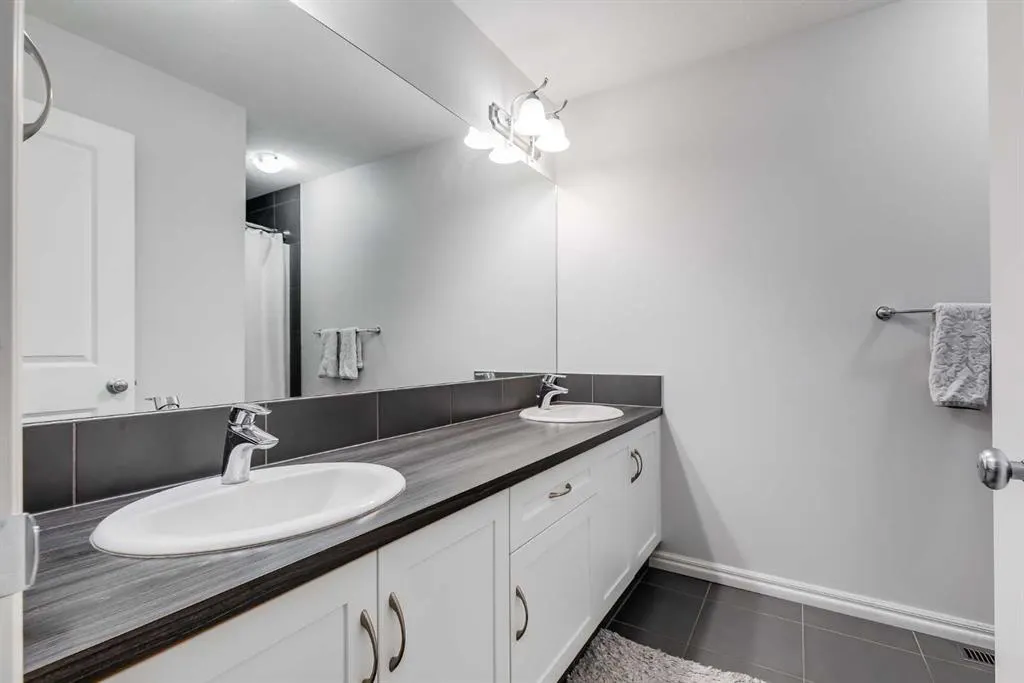 540 Evanston Link NW
