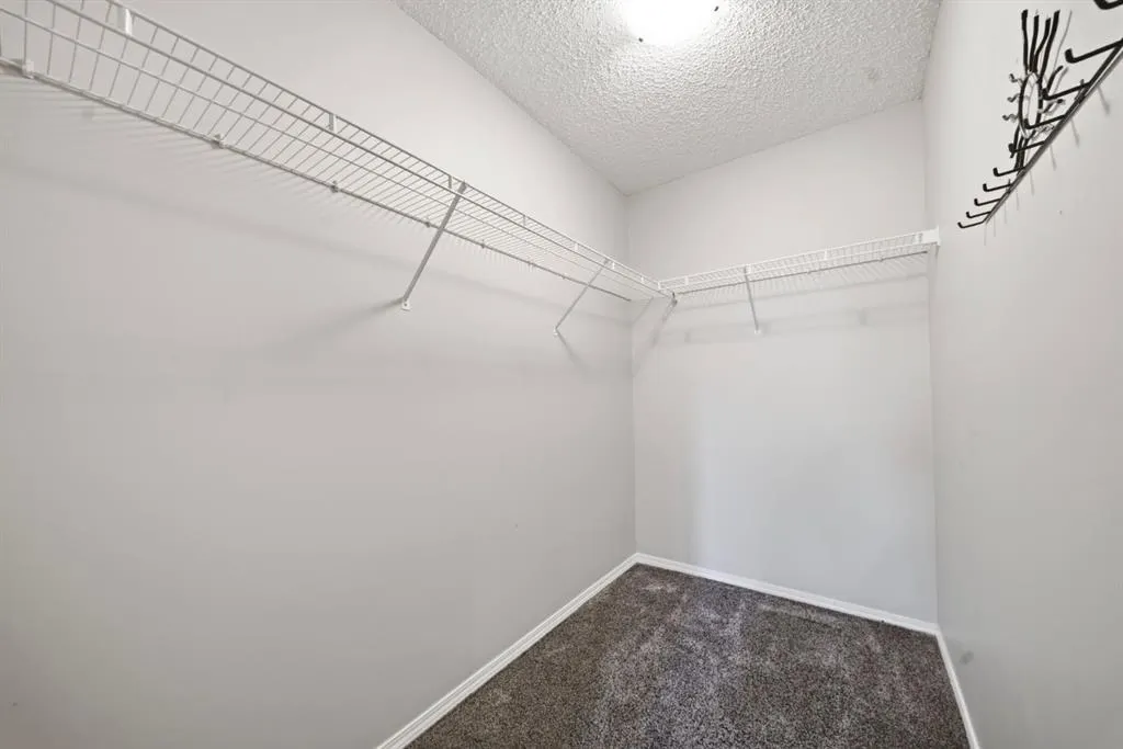 3208 Valleyview Park SE #208