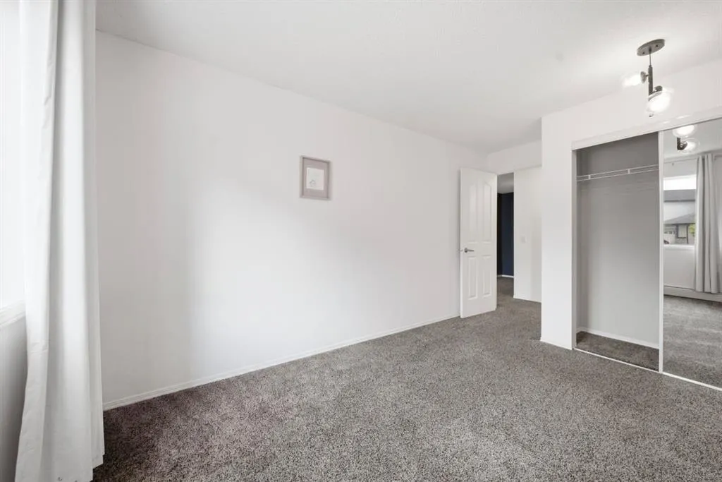 3208 Valleyview Park SE #208