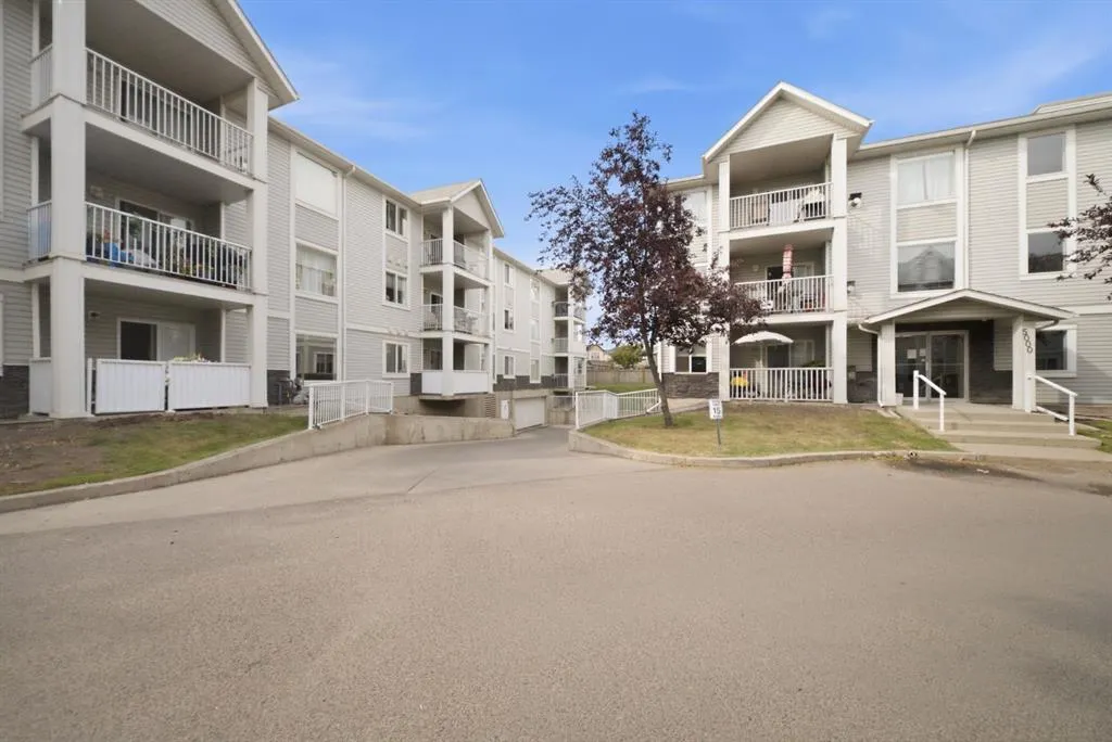 3208 Valleyview Park SE #208
