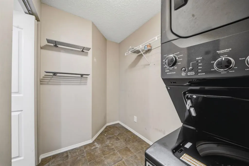 3208 Valleyview Park SE #208