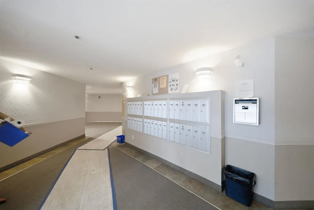 3208 Valleyview Park SE #208