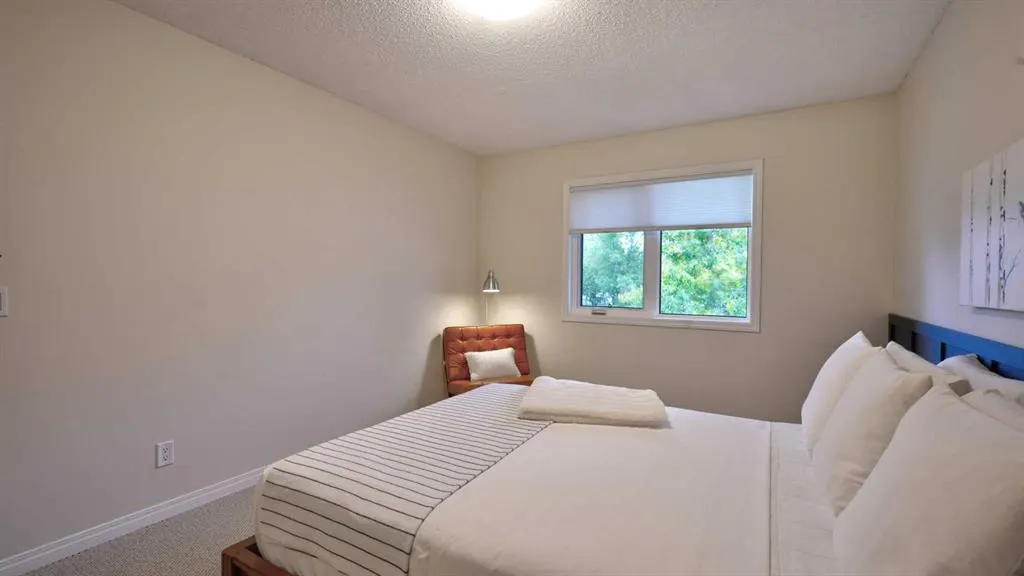 40 Vandoos Villas NW
