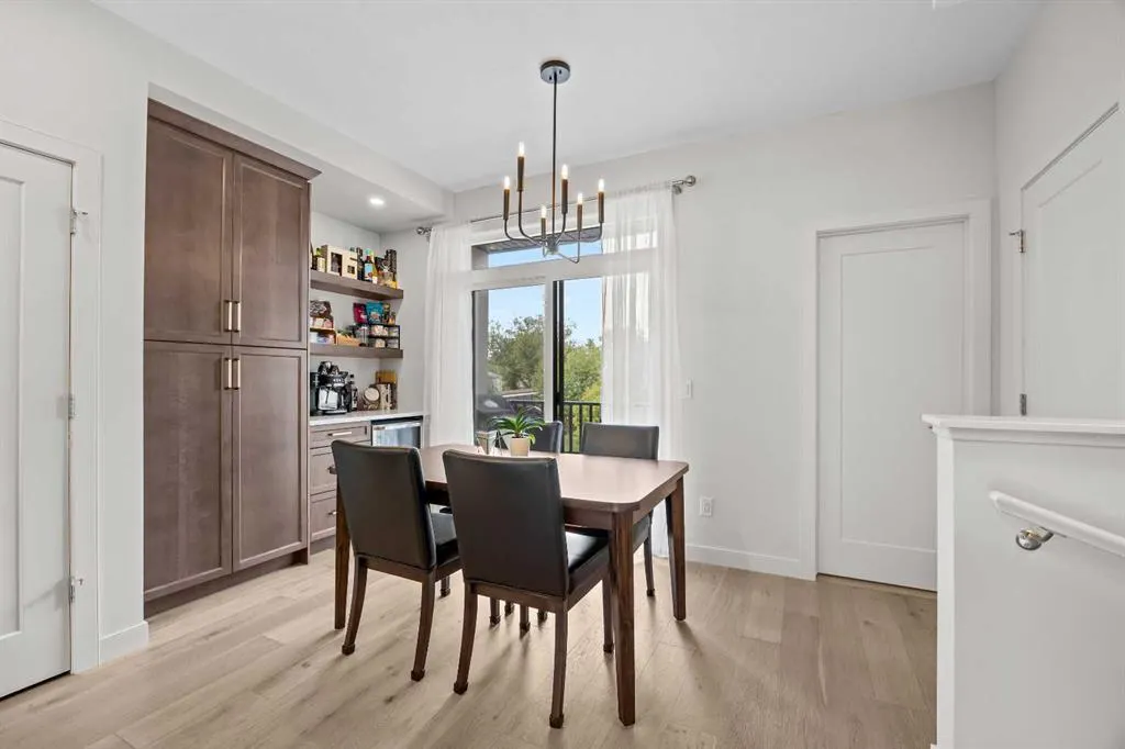 81 Greenbriar Place NW #206