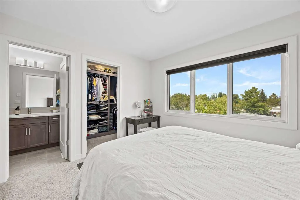 81 Greenbriar Place NW #206