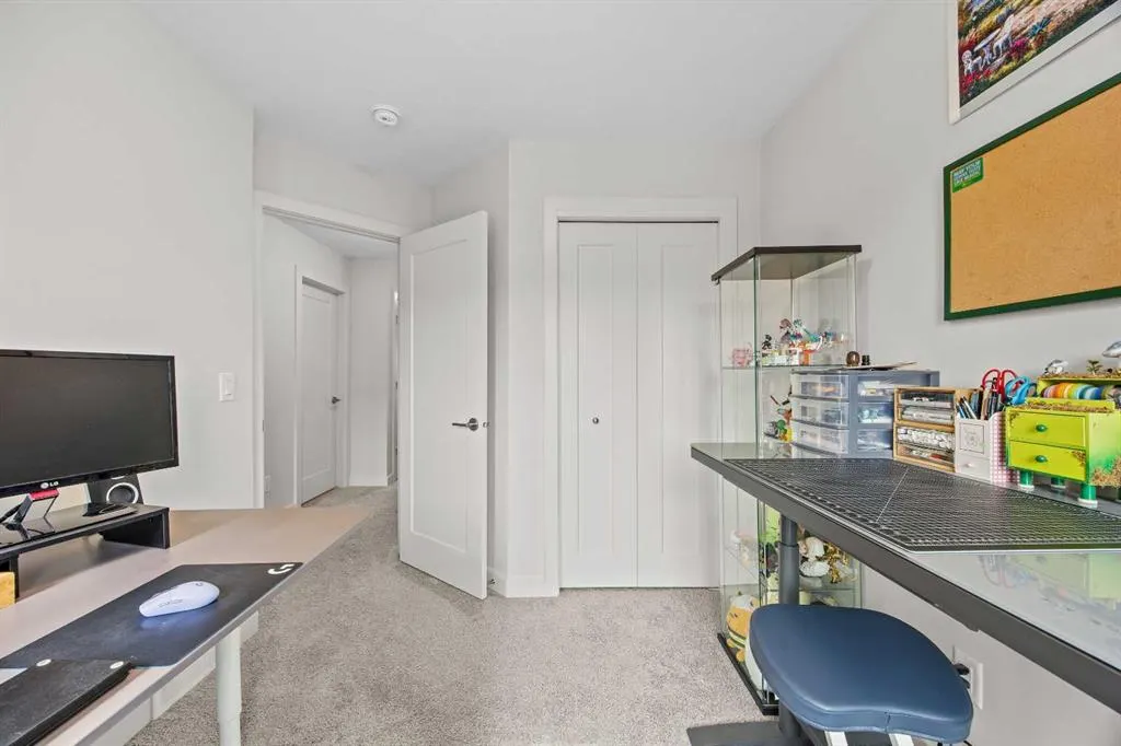 81 Greenbriar Place NW #206
