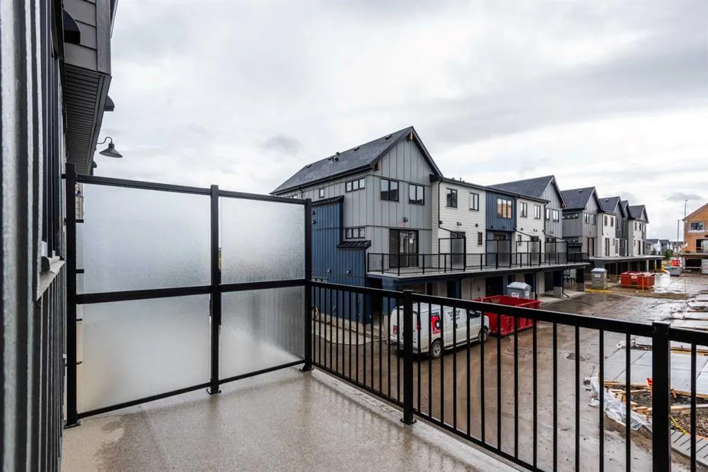 51 Mercado Lane SE