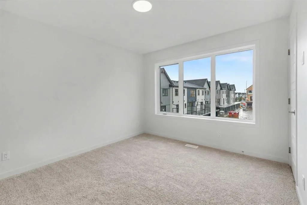 51 Mercado Lane SE
