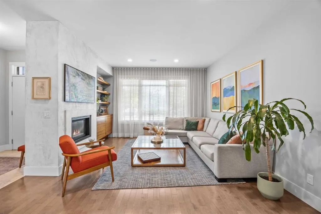 2808 26 Street SW