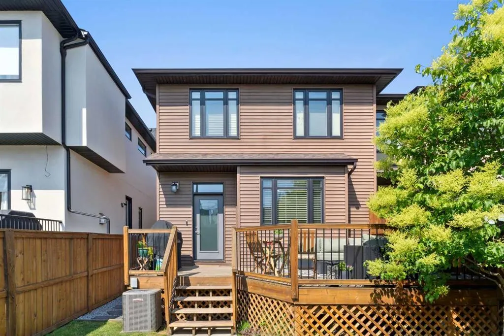 2808 26 Street SW