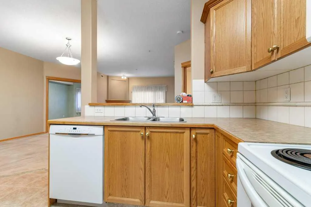5300 48 Street ##118