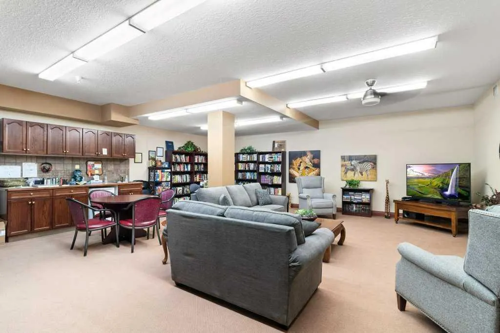 5300 48 Street ##118