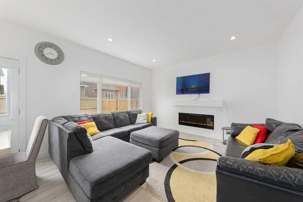 70 Saddlestone Green NE