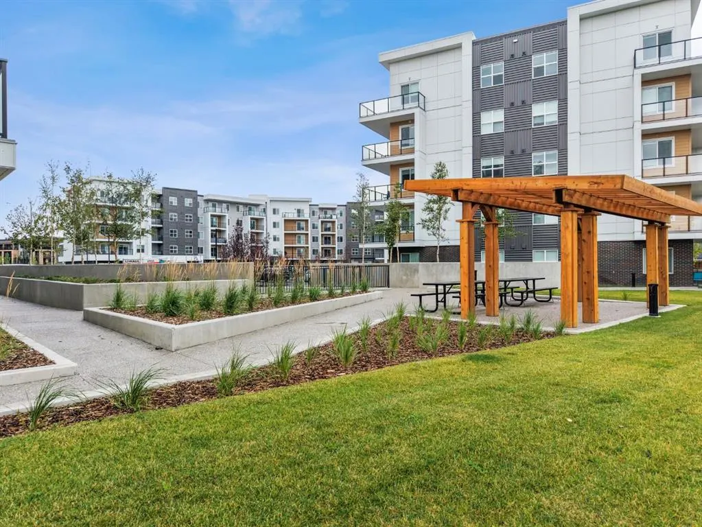 265 Wolf Willow Boulevard SE #2219