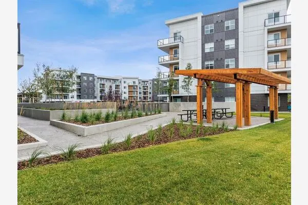 265 Wolf Willow Boulevard SE #2219