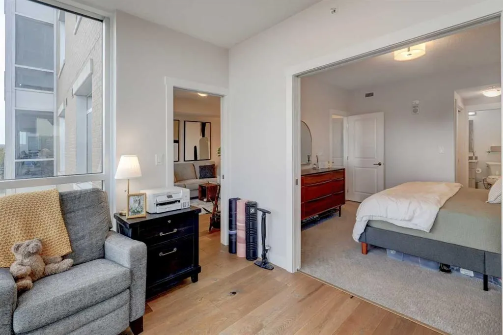 32 Varsity Estates Circle NW #604