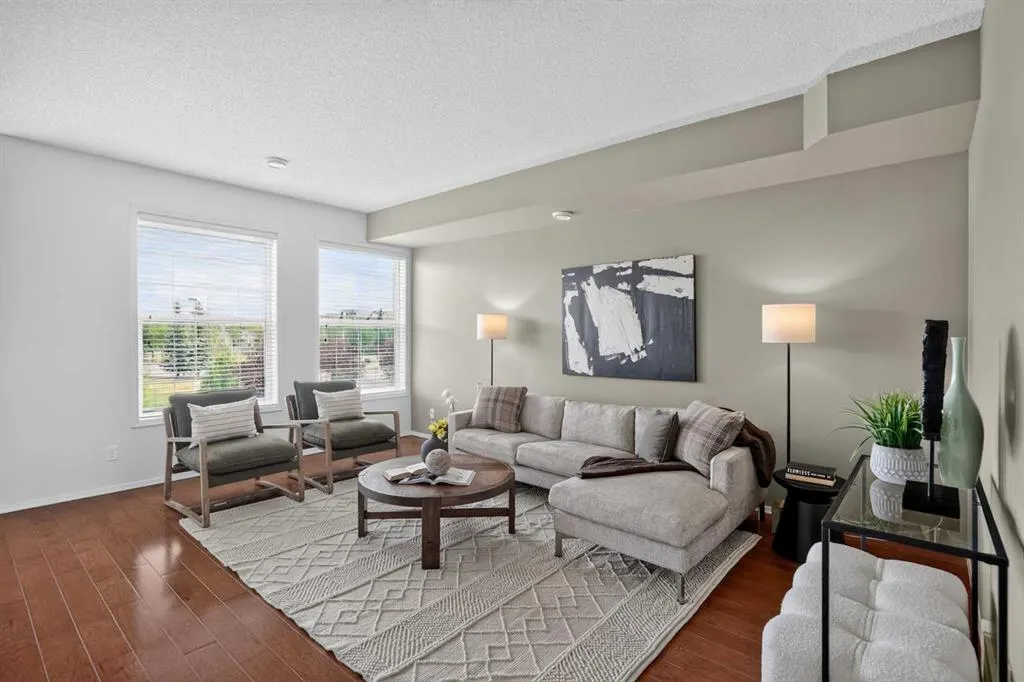 43 Springborough Boulevard SW #21