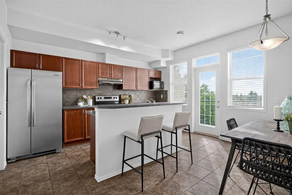 43 Springborough Boulevard SW #21