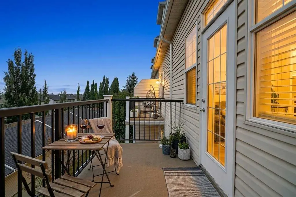 43 Springborough Boulevard SW #21