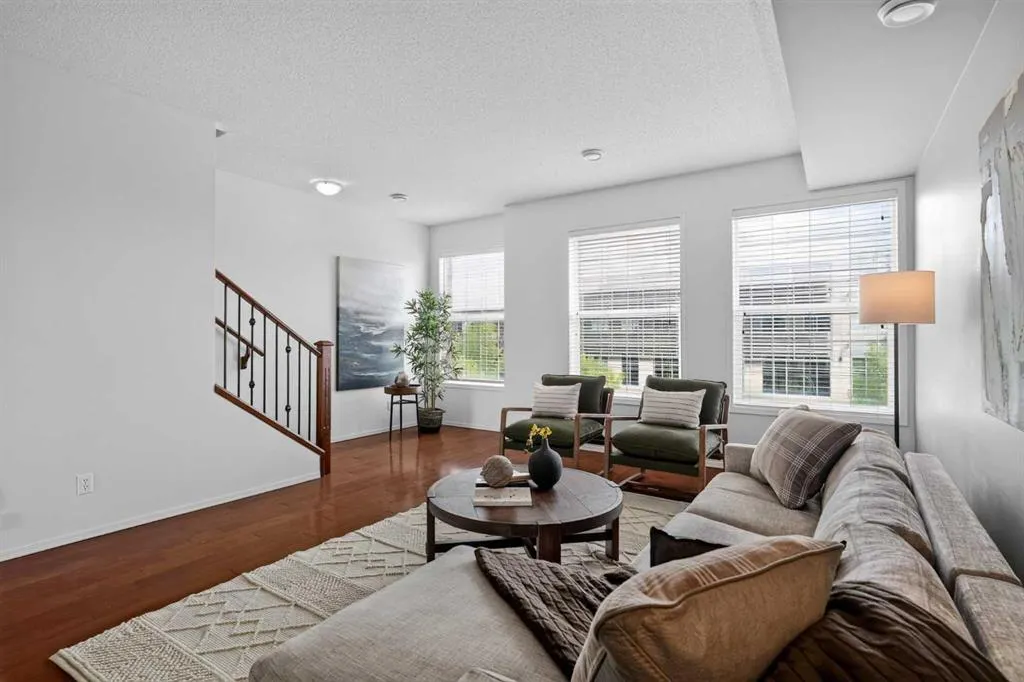 43 Springborough Boulevard SW #21