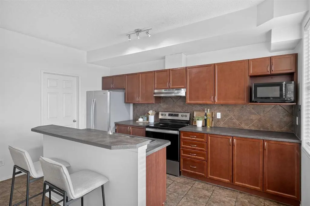 43 Springborough Boulevard SW #21