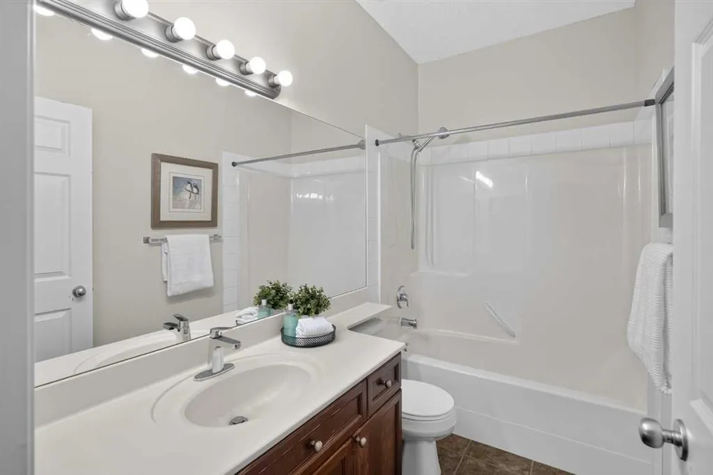 43 Springborough Boulevard SW #21