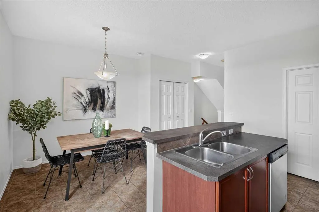 43 Springborough Boulevard SW #21