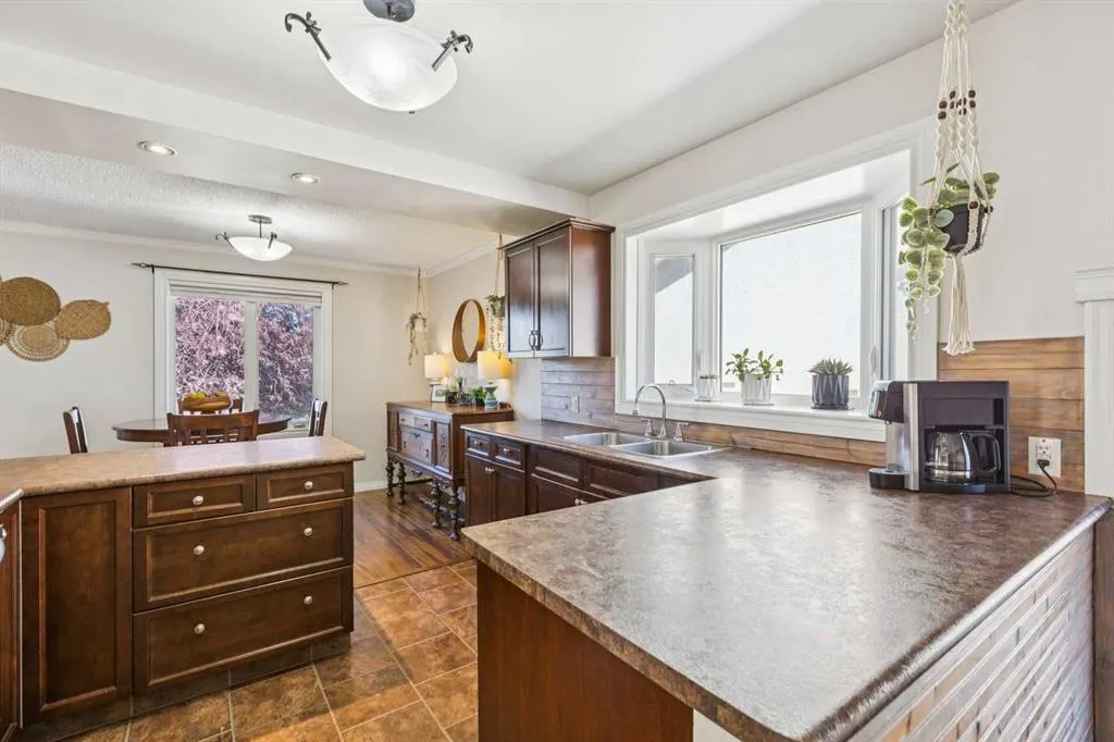 144 Dovercliffe Way SE