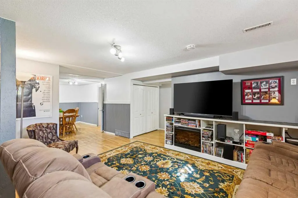 144 Dovercliffe Way SE