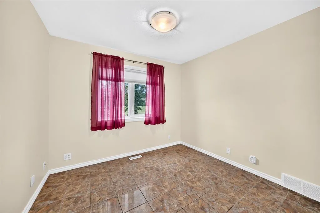 292251 Butte Hills Drive