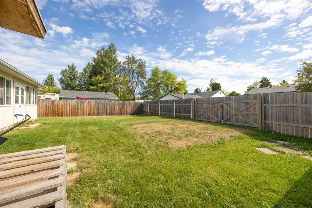 2 Blair Crescent