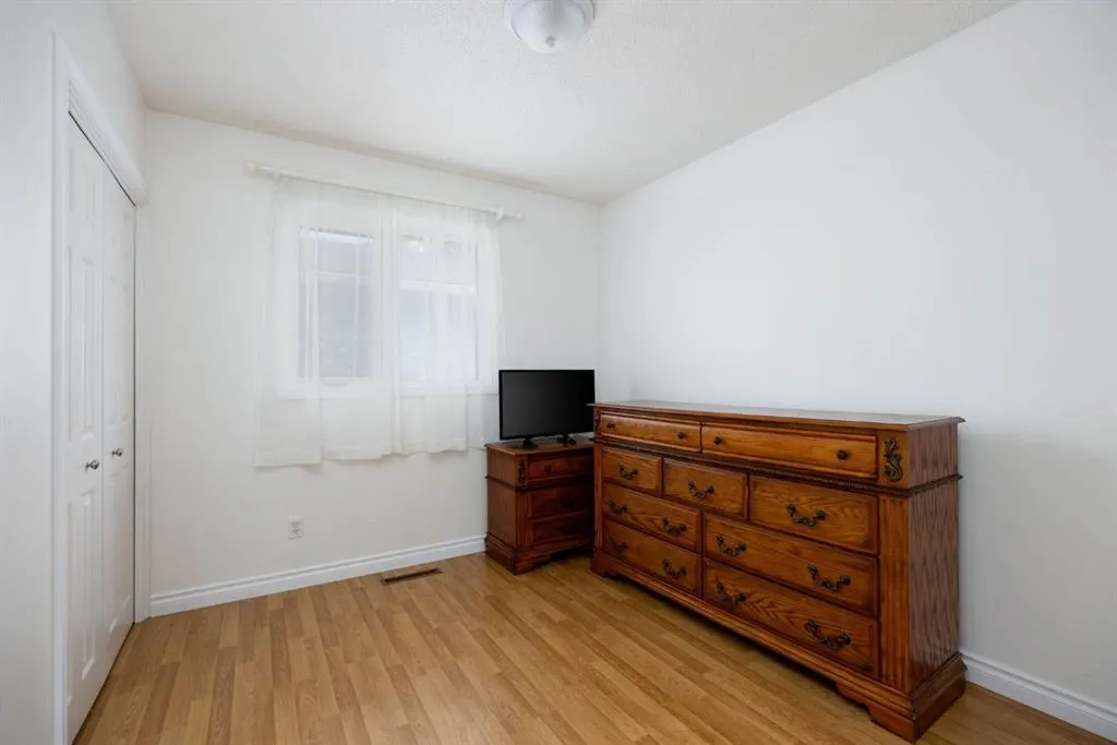 2 Blair Crescent