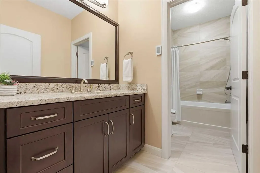 37 Cranbrook Heights SE
