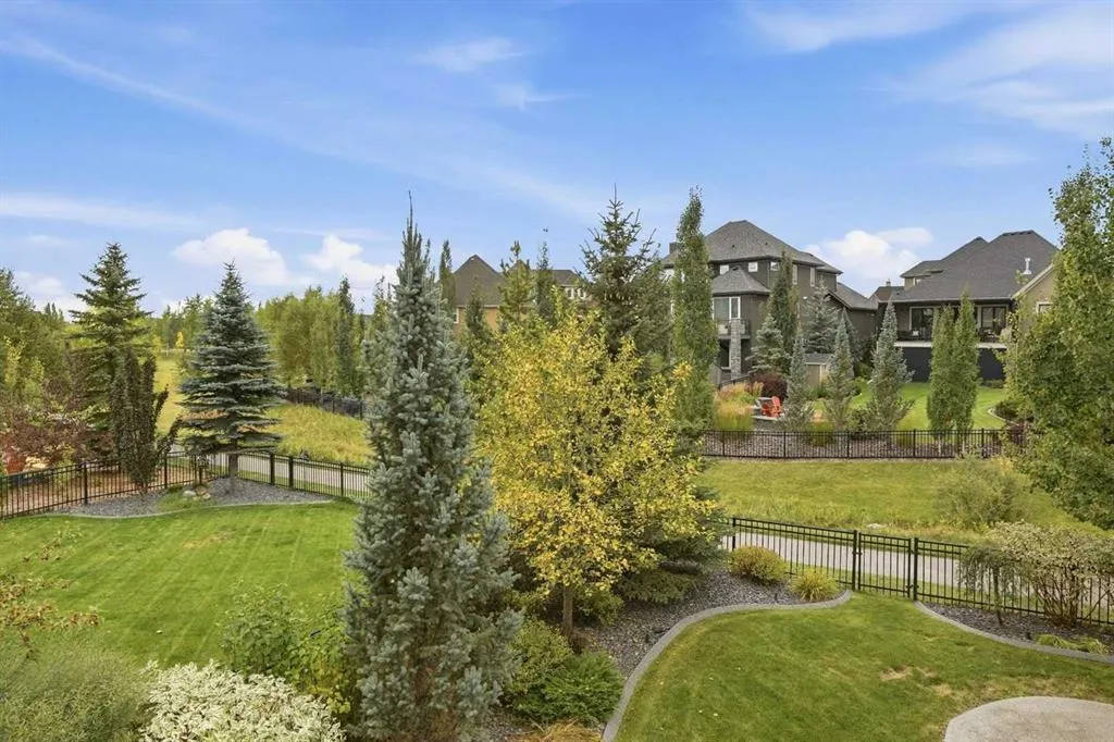 37 Cranbrook Heights SE