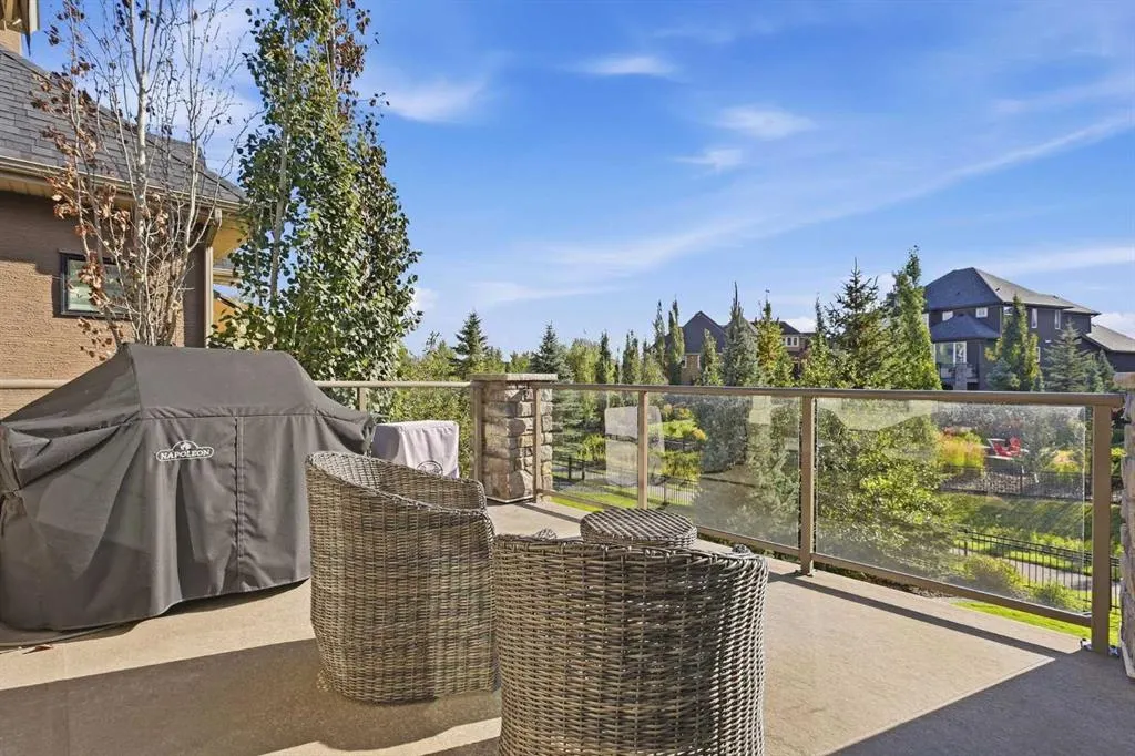 37 Cranbrook Heights SE